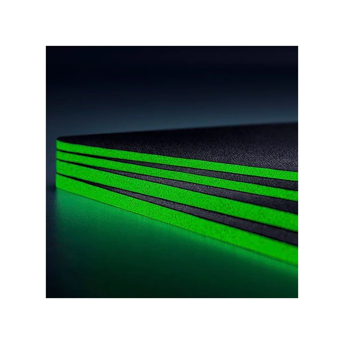 Razer Gigantus V2 Soft Mouse Mat - 3XL - Black (Textured Micro-Weave, High-Density Foam, Anti-Slip Base) - RZ02-03330500-R3M1 view 4